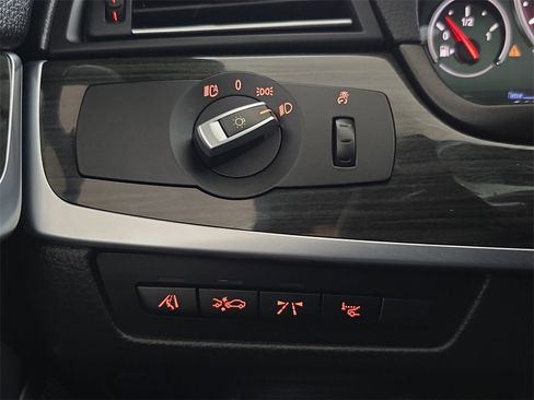 Used 2013 BMW M5 image 27