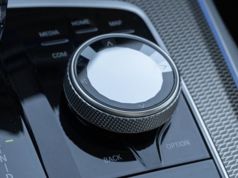 Certified 2022 BMW X5 xDrive40i w/ M Sport Package image 29