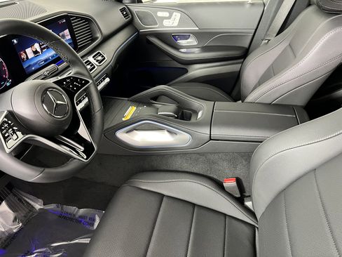 Used 2025 Mercedes-Benz GLE 350 4MATIC image 4