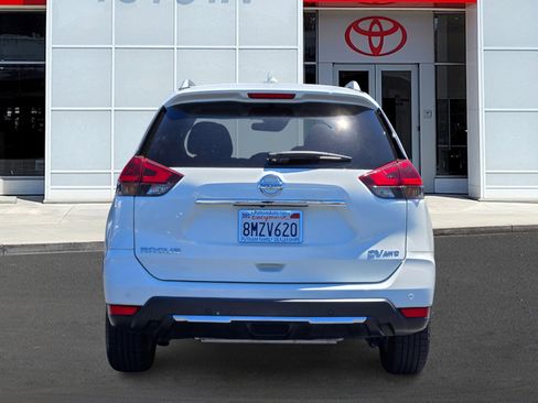 Used 2020 Nissan Rogue SV AWD/4WD image 5