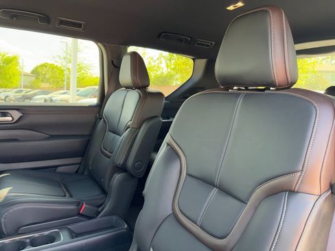 New 2026 Nissan Armada SL w/ Captain's Chari Seat Package AWD/4WD image 22