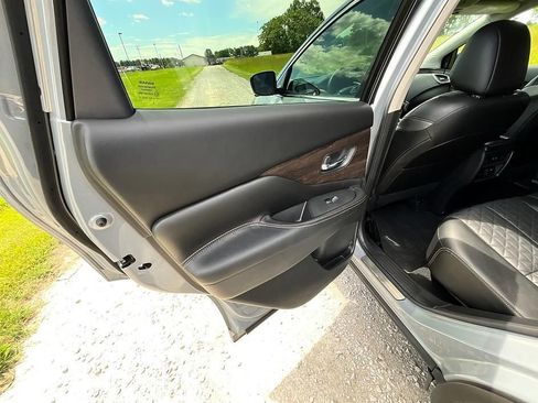 Used 2023 Nissan Murano Platinum w/ Cargo Package AWD/4WD image 17