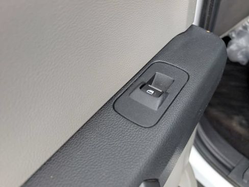 Used 2016 Ford F150 XLT AWD/4WD image 16