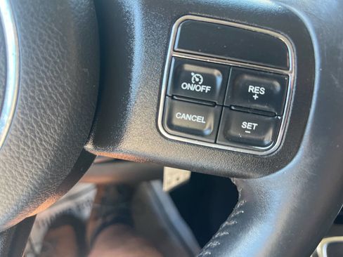 Used 2015 Jeep Patriot Latitude image 21