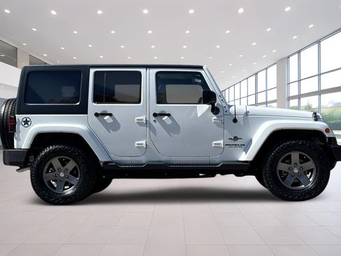 Used 2013 Jeep Wrangler Unlimited Sport AWD/4WD image 3