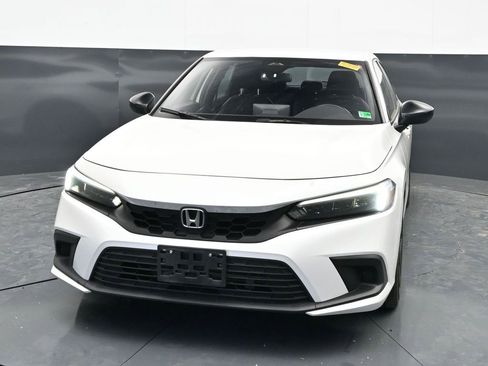 Used 2023 Honda Civic Sport image 3