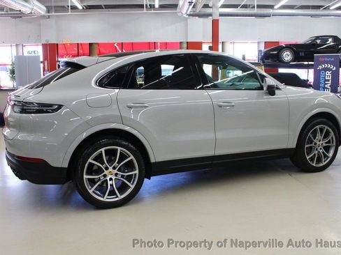 Used 2021 Porsche Cayenne Coupe AWD/4WD image 6