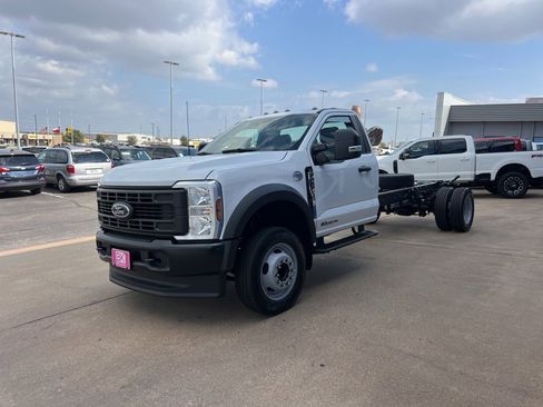 New 2026 Ford F450 XL image 2