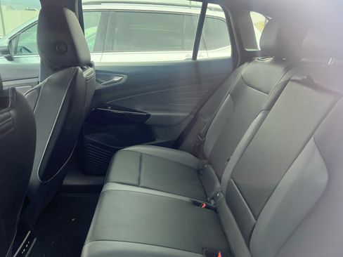 Used 2024 Volkswagen ID.4 Pro S AWD/4WD image 5