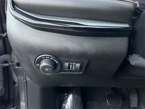 Used 2023 Jeep Compass Trailhawk image 31