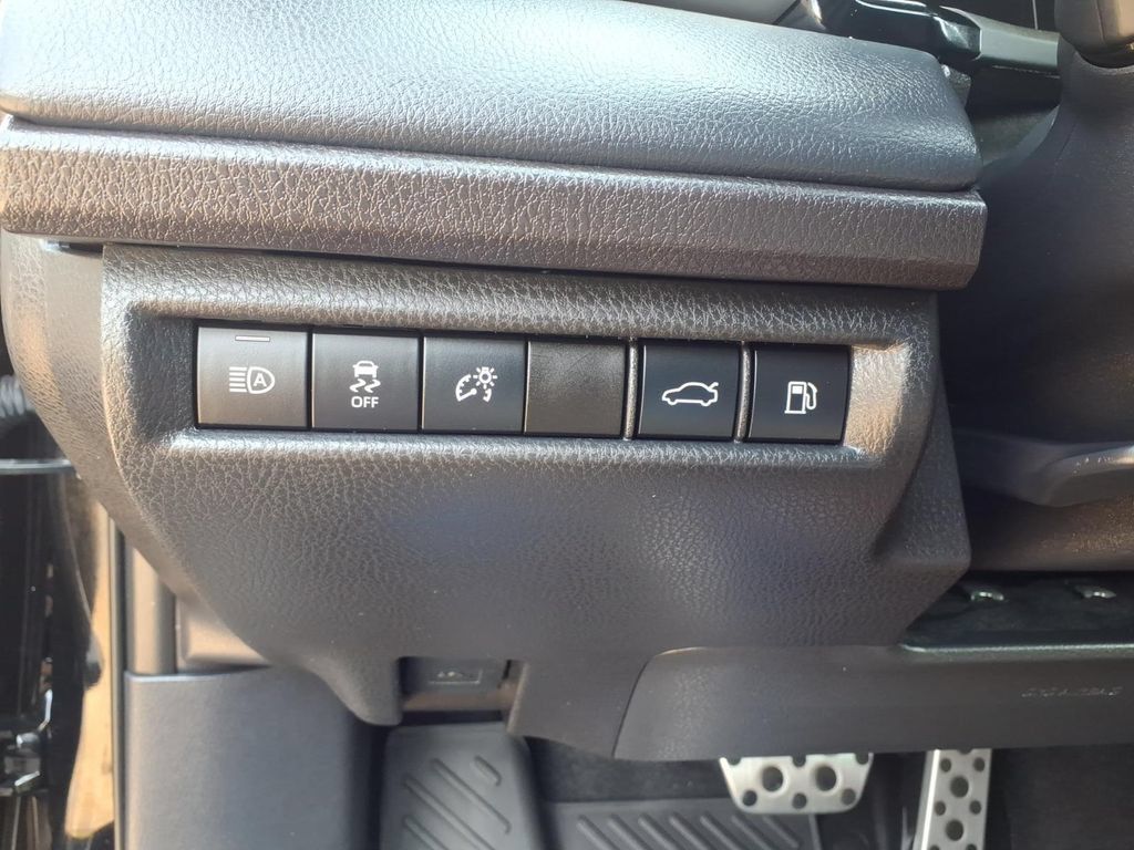Used 2025 Toyota Camry XSE AWD/4WD image 13