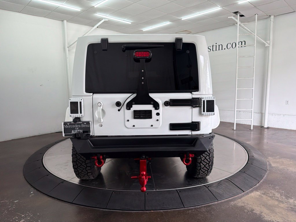 Used 2015 Jeep Wrangler Unlimited Sahara w/ Connectivity Group AWD/4WD image 6