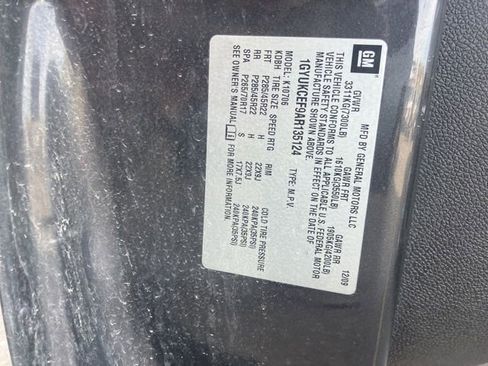 Used 2010 Cadillac Escalade Premium AWD/4WD image 5