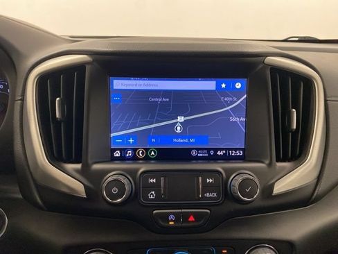 Used 2022 GMC Terrain SLT w/ Infotainment Package II AWD/4WD image 14