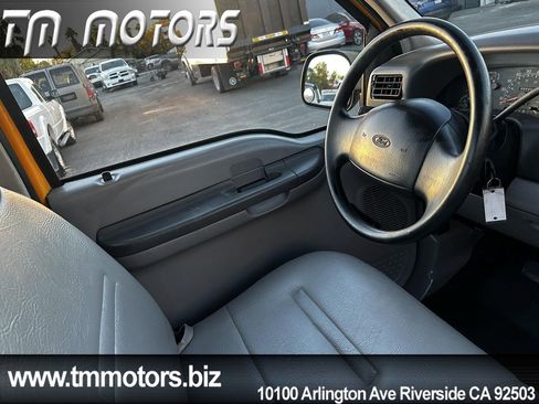 Used 2001 Ford F250 XL image 12