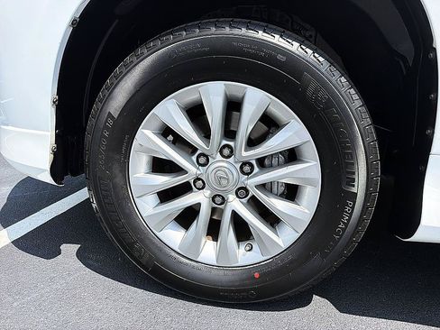 Used 2015 Lexus GX 460 w/ Premium Package AWD/4WD image 8