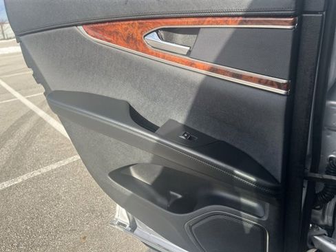 Used 2017 Lincoln MKX Reserve w/ Lincoln MKX Climate Package image 28