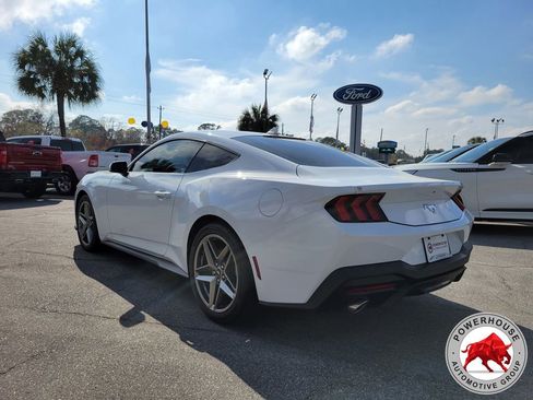 New 2026 Ford Mustang Coupe image 4