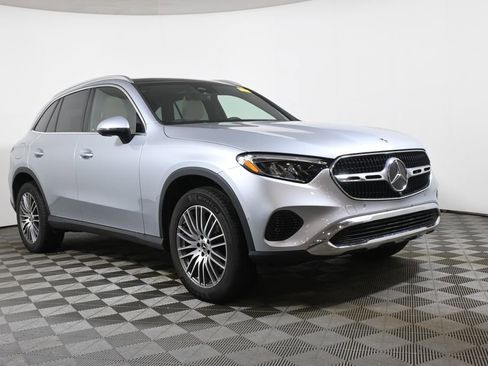 Used 2026 Mercedes-Benz GLC 300 4MATIC image 9
