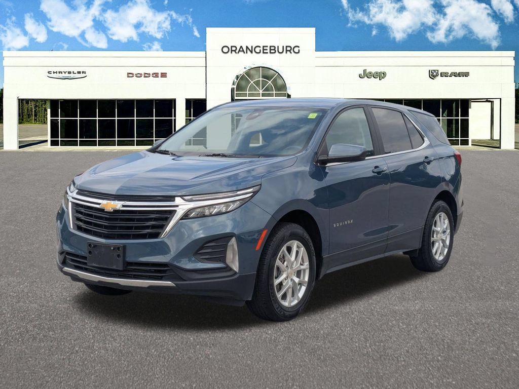 Used 2024 Chevrolet Equinox LT AWD/4WD image 3