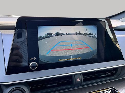 Used 2024 Toyota Prius XLE FWD image 26