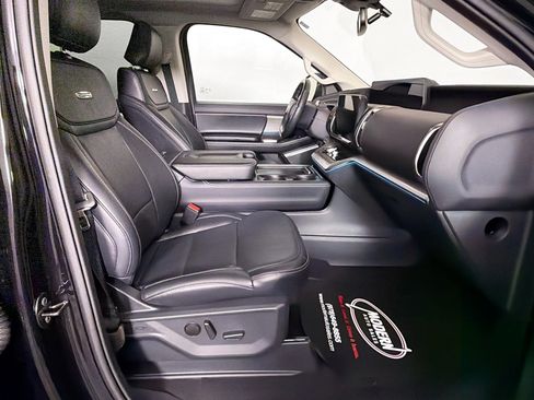 Used 2025 Ford Expedition Max Platinum AWD/4WD image 35