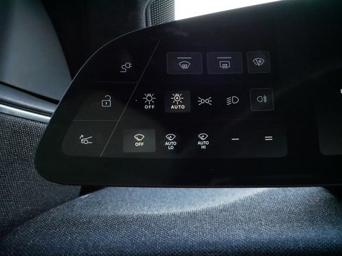 Used 2024 Lucid Air Touring image 26