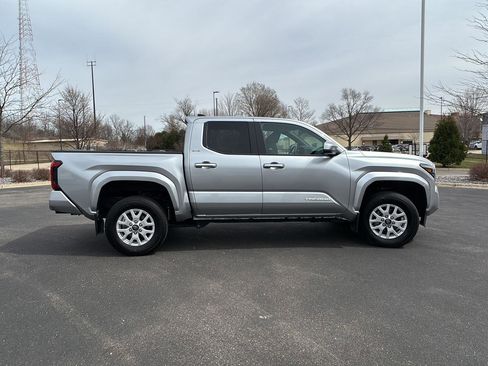 Used 2024 Toyota Tacoma SR5 image 13
