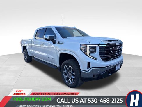 Used 2022 GMC Sierra 1500 SLT w/ SLT Convenience Package image 1