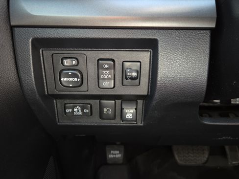 Used 2020 Toyota Tundra SR5 w/ SR5 Upgrade Package RWD image 19