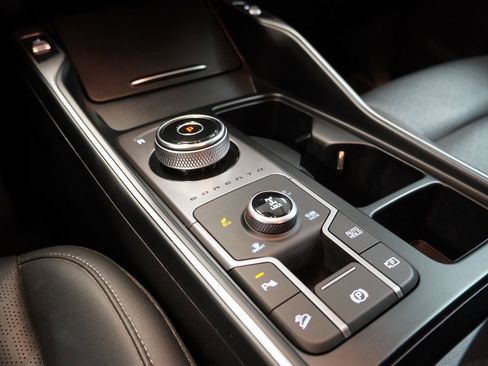 Used 2023 Kia Sorento EX image 21