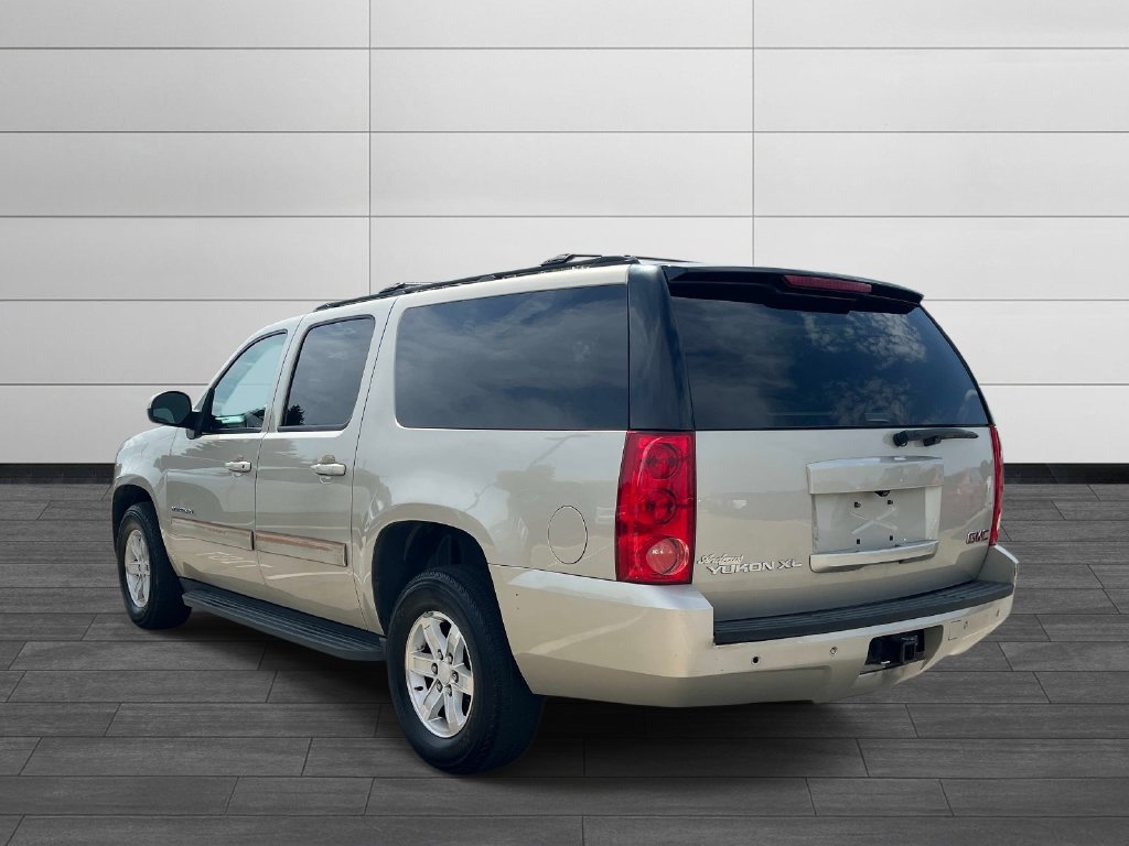 Used 2014 GMC Yukon XL SLT RWD image 3