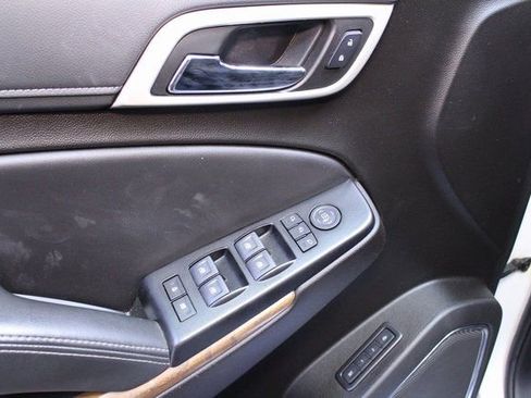 Used 2020 GMC Yukon Denali image 20