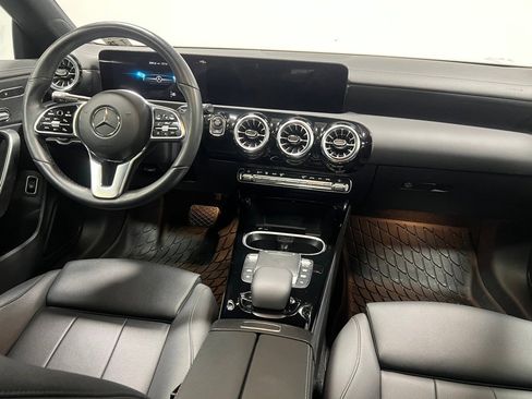 Used 2023 Mercedes-Benz CLA 250 4MATIC image 29