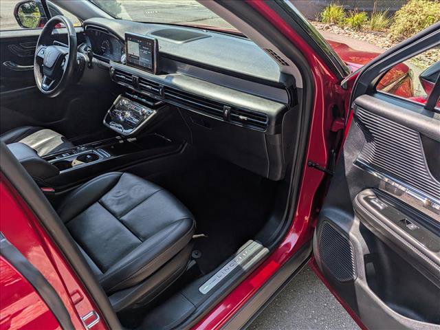 Used 2021 Lincoln Corsair AWD w/ Premium Package image 11