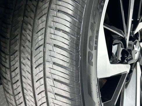 Used 2024 Mitsubishi Outlander SE image 35