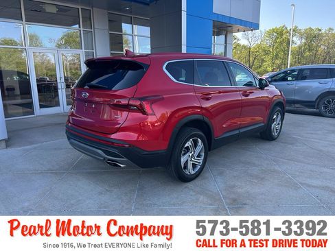 Used 2021 Hyundai Santa Fe SE w/ Cargo Package AWD/4WD image 4