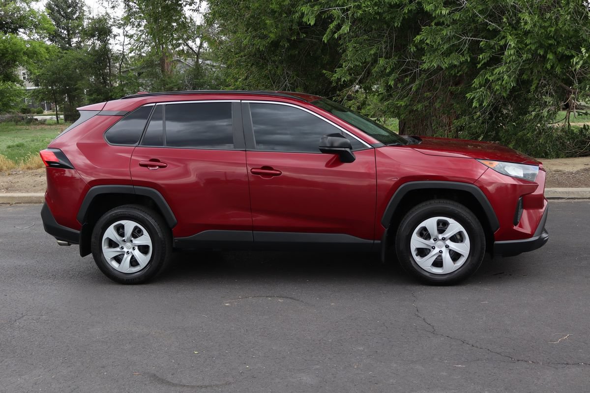 Used 2021 Toyota RAV4 LE w/ Carpet Mat Package (TMS) AWD/4WD image 3