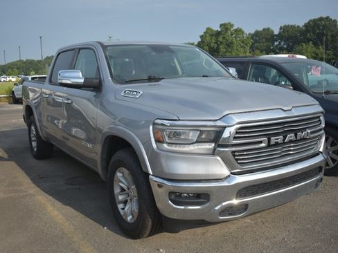 Used 2022 RAM 1500 Laramie AWD/4WD image 3