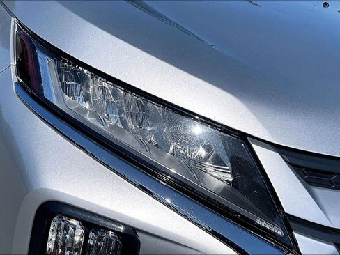 Used 2021 Mitsubishi Outlander Sport ES FWD image 28