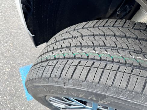 Used 2024 Chevrolet Tahoe High Country image 43