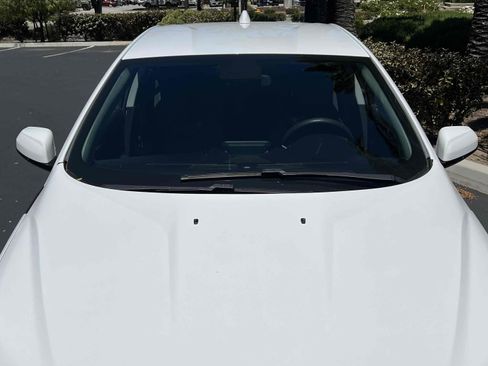 Used 2019 Chevrolet Volt LT FWD image 42
