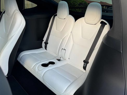 Used 2018 Tesla Model X 100D image 15