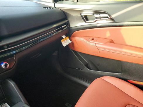 New 2026 Kia Sportage SX FWD image 19