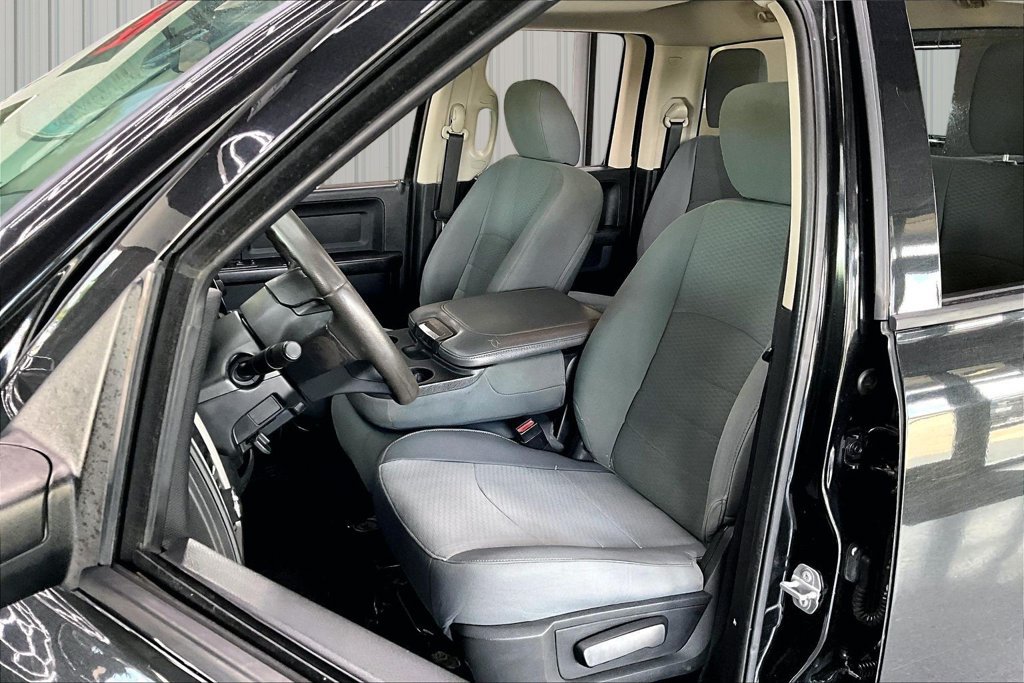Used 2017 RAM 1500 ST w/ SXT Appearance Group AWD/4WD image 19