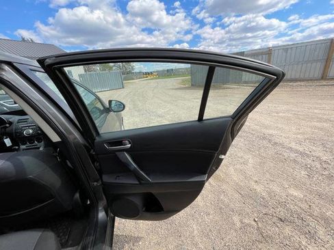 Used 2011 MAZDA MAZDA3 i Touring FWD image 28