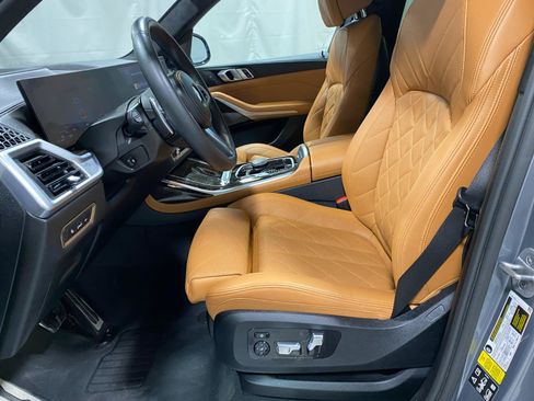 Certified 2024 BMW X7 xDrive40i w/ M Sport Package image 15