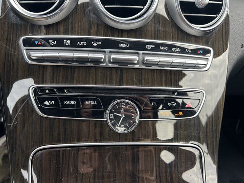 Used 2018 Mercedes-Benz C 300 4MATIC Sedan image 14