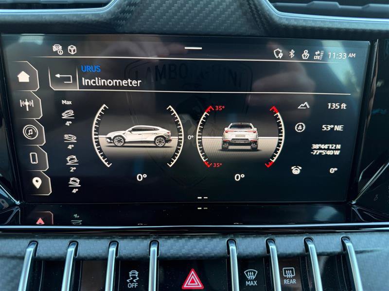 Used 2024 Lamborghini Urus Performante AWD/4WD image 22