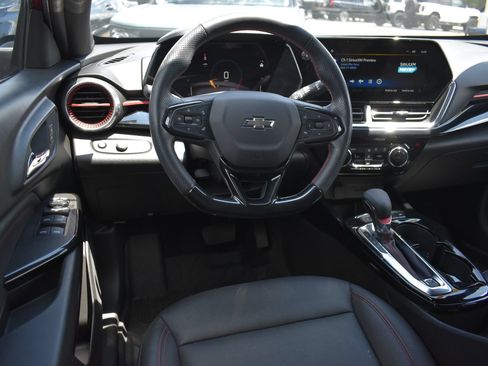 Used 2024 Chevrolet Trax RS w/ Driver Confidence Package FWD image 16
